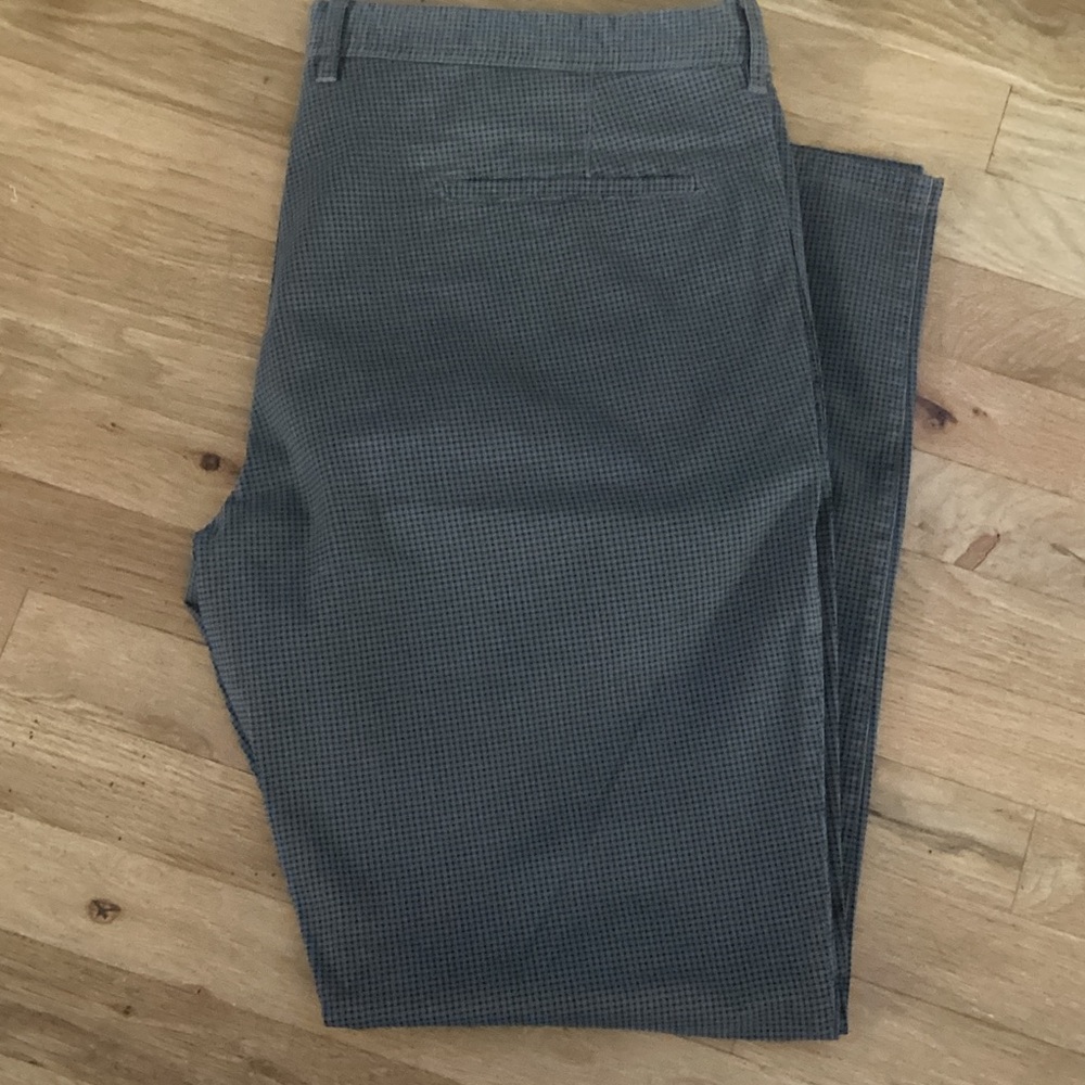 Bugatchi Men's Micro-Pattern Chinos. Size 40